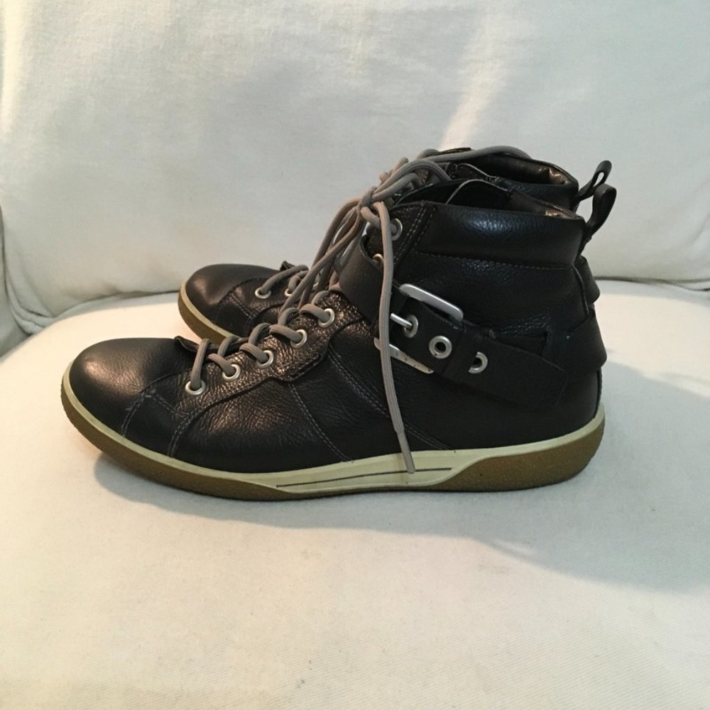 ECCO Soft 7 Black Leather High Top Ankle Boot